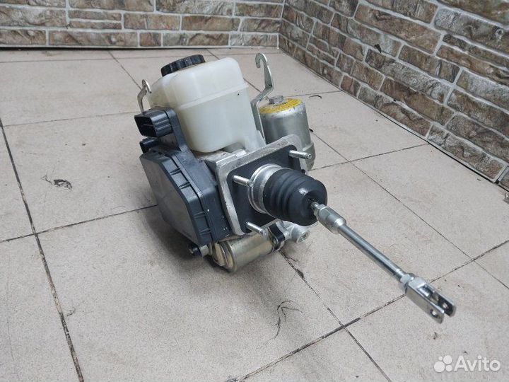 Цилиндр тормозной главный Toyota Land Cruiser Prad