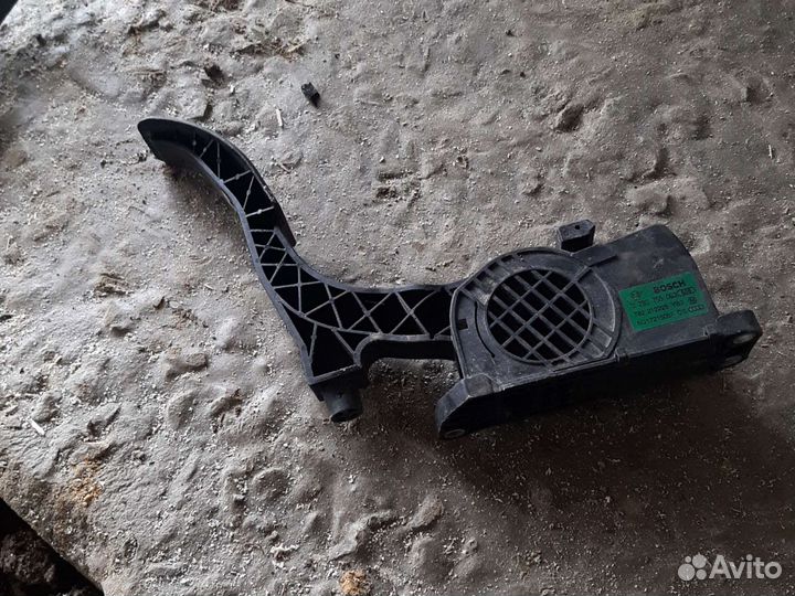 Педаль газа Skoda Fabia 6Q1721503F
