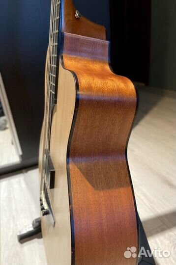 Акустическая бас гитара Furch B 61 CM