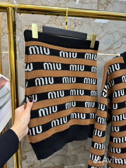 Miu miu костюм с юбкой