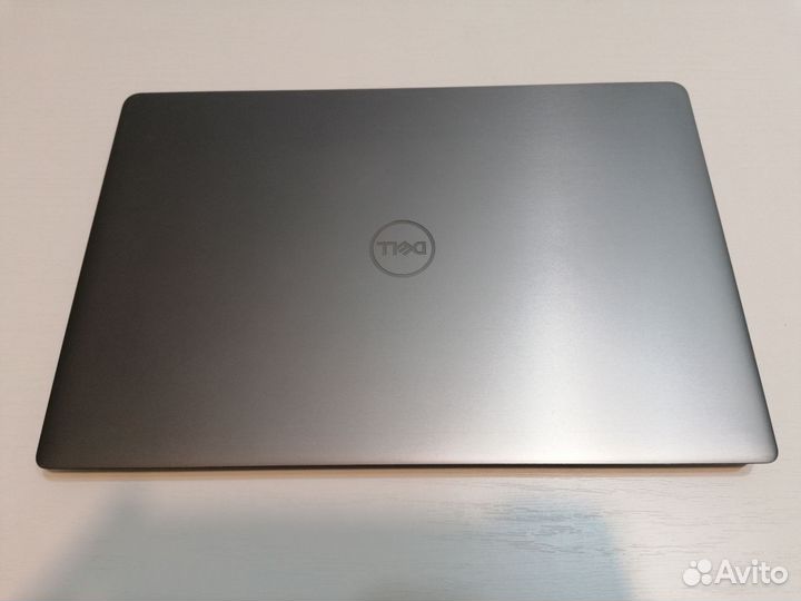 Ноутбук Dell в стальном корпусе на свежем Core i7