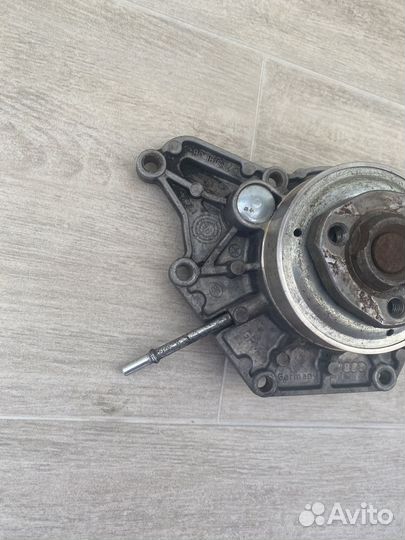 Водяной насос помпа Audi A6,7 2.8