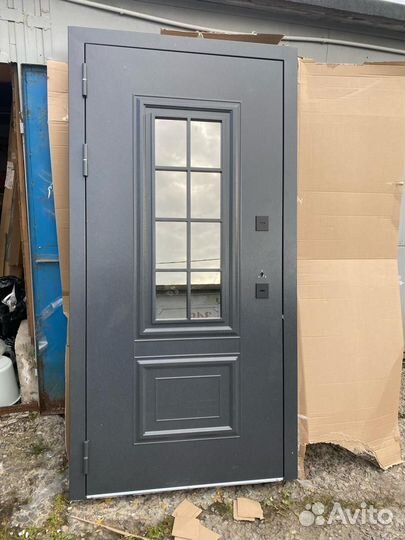 Дверь входная с терморазрывом и стеклом