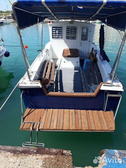 Прогулки на катере с купанием и рыбалкой