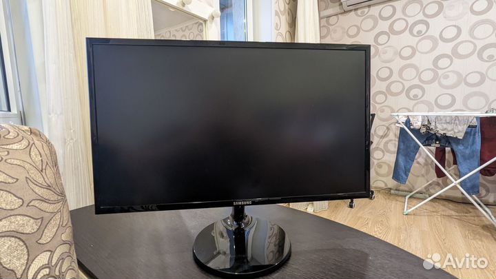 Монитор Samsung S24F354FHI 23.5