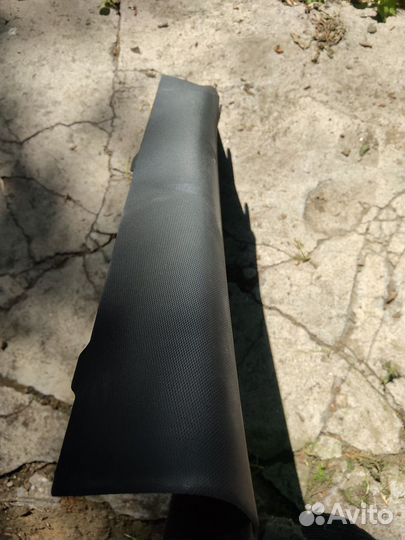 Правая накладка передней стойки Chevrolet Camaro