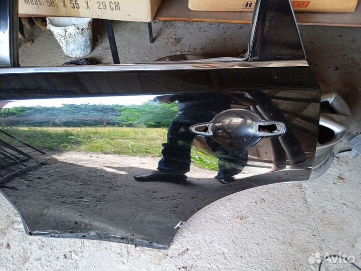 Задний левый дверь на Infiniti FX50