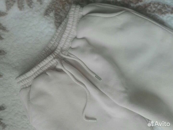 Спортивные штаны