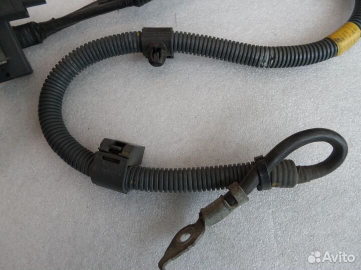 Проводка аккумулятора Toyota Rav4 2008