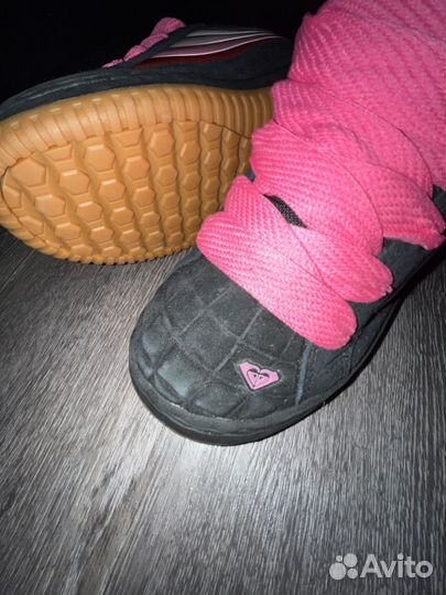 Roxy circa adio fallen etnies dc shoes osiris dvs