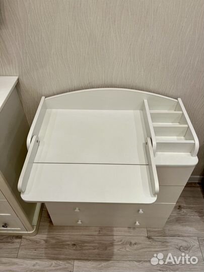 Пеленальный комод белый