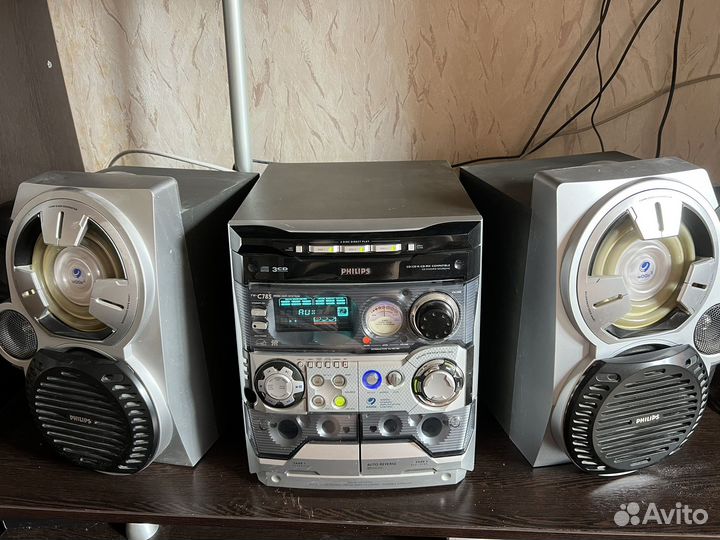 Музыкальный центр philips