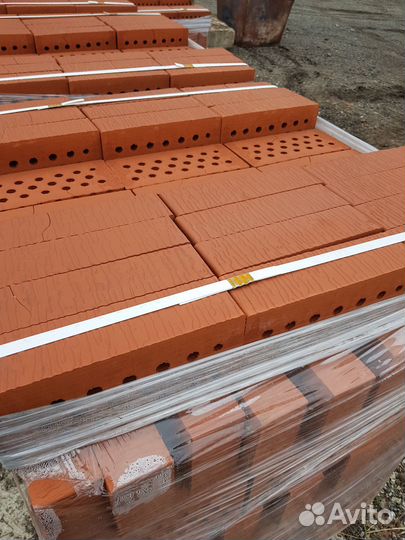 Цокольный кирпич полнотелый по 18 р