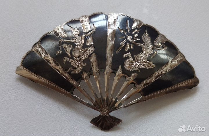 Антикварная брошь