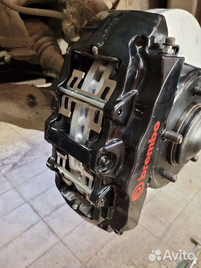 Тормоза Brembo LC200 LX570 Lexus Toyota R18