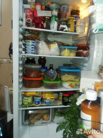 Холодильник Hotpoint Ariston