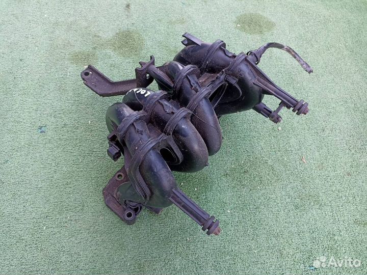 Коллектор впускной Renault Logan седан 1.6 2006