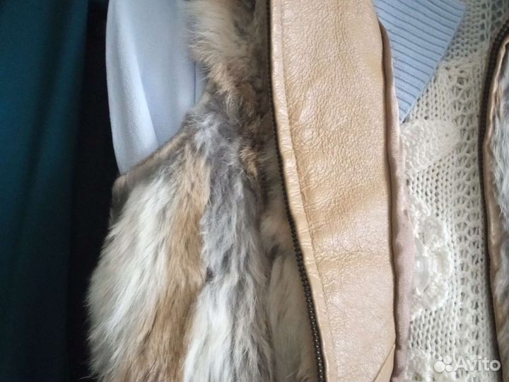 Жилет длинный натур мех 42р