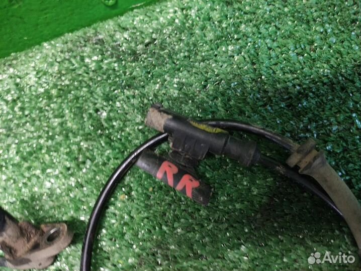 Датчик ABS задний Land Rover Discovery 4 2010