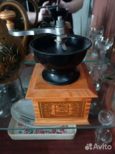 Кофемолка ручная бу, коллекционная