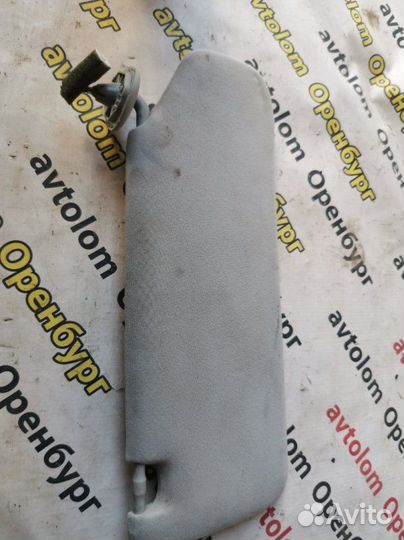 Солнцезащитный козырек левый Toyota Avensis T250