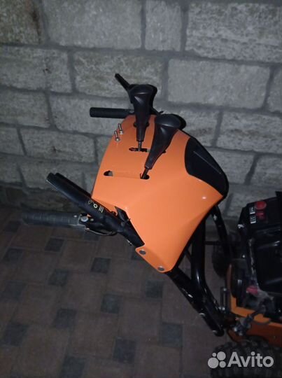 Снегоуборщик бензиновый самоходный прораб