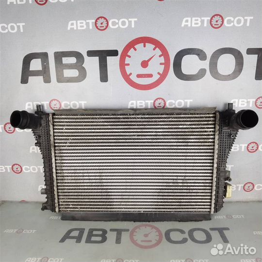 Интеркулер VW Passat (B7) 20112015