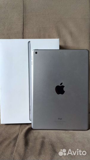 Apple iPad 6 планшет A1893