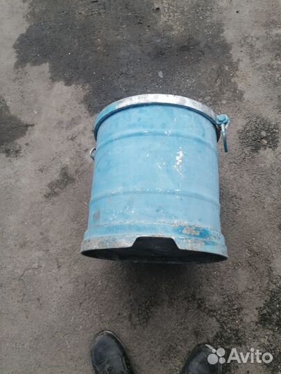 Каски. Термос ротный