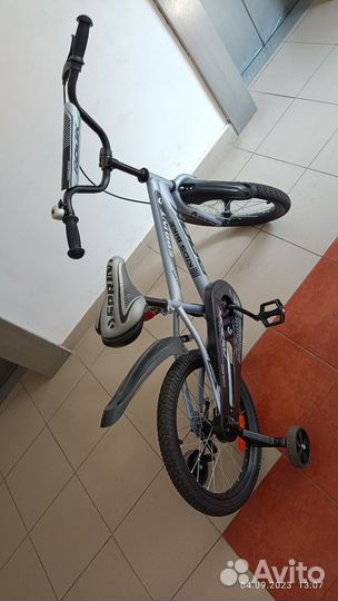 Детский трехколесный велосипед новый