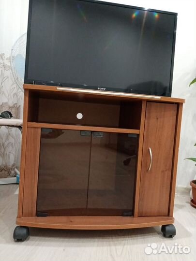 Тумба под телевизор