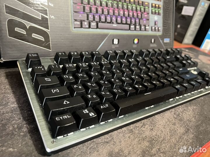 Игровая механическая клавиатура с подсветкой