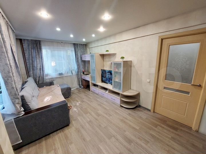 2-к. квартира, 42 м², 1/5 эт.