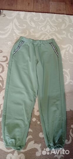 Спортивный костюм женский