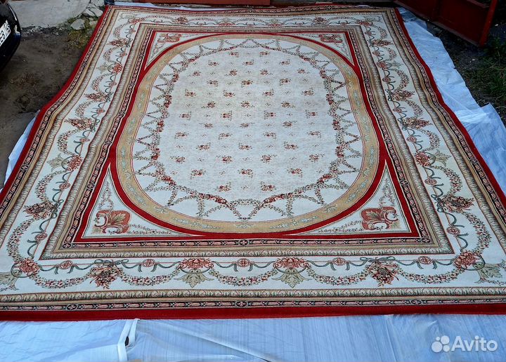 Ковер жаккардовый шерстяной