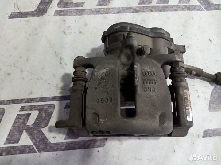 Тормозной суппорт задний левый Audi A4 B8
