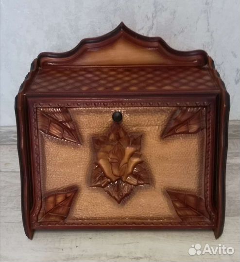 Хлебница из липы