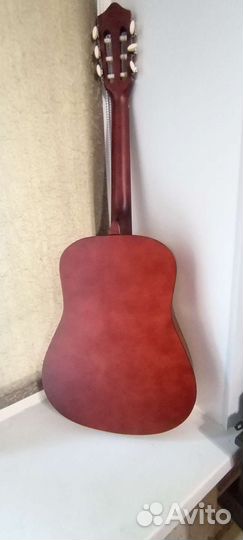 Акустическая гитара 