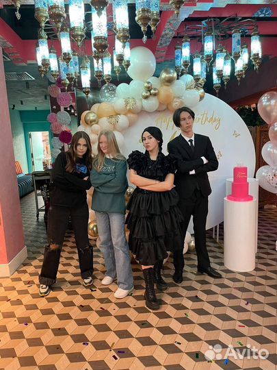 Аниматор Уэнздей, Венсдей Адамс на день рождение