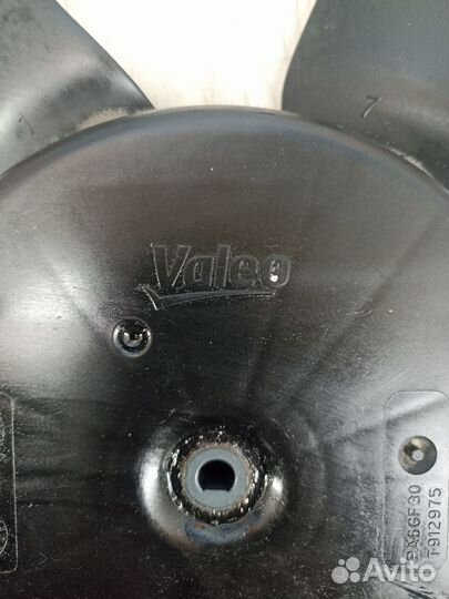 Вентилятор радиатора охлаждения двигателя диффузор