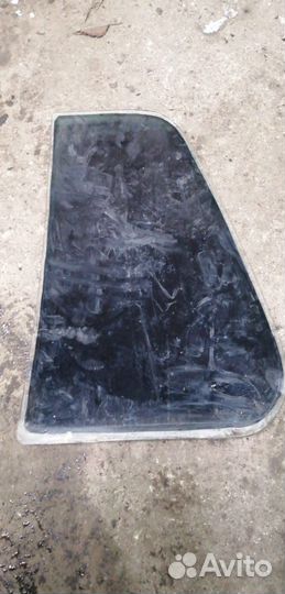 Стекло боковое глухое правое левое VW Golf III