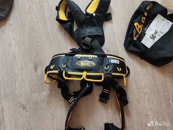 Страховочная система привязь обвязка