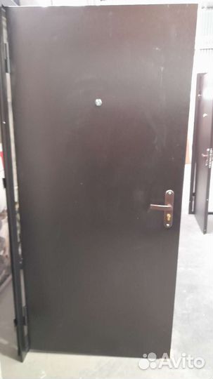 Двери металлические 