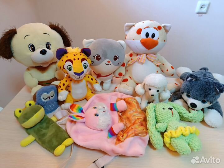 Мягкие игрушки и рюкзак, цена за все