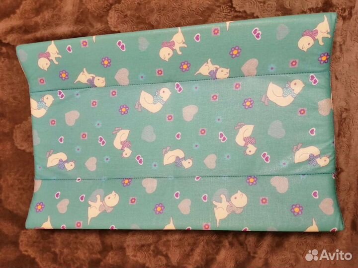 Пеленальная доска на кроватку