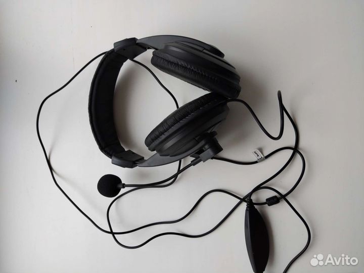 Наушники с микрофоном Defender