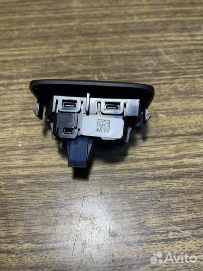 Кнопка багажника бмв ф33