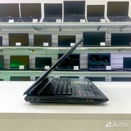 Игровой ноутбук MSI i5/17.3