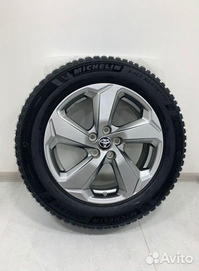 Toyota Rav 4, Michelin X-Ice North 4 225/60 R18
