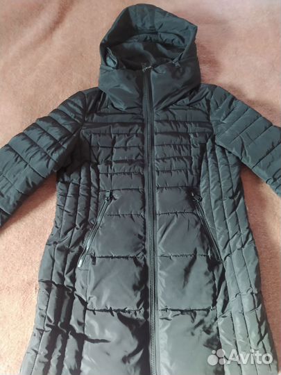 Демисезонная куртка с капюшоном